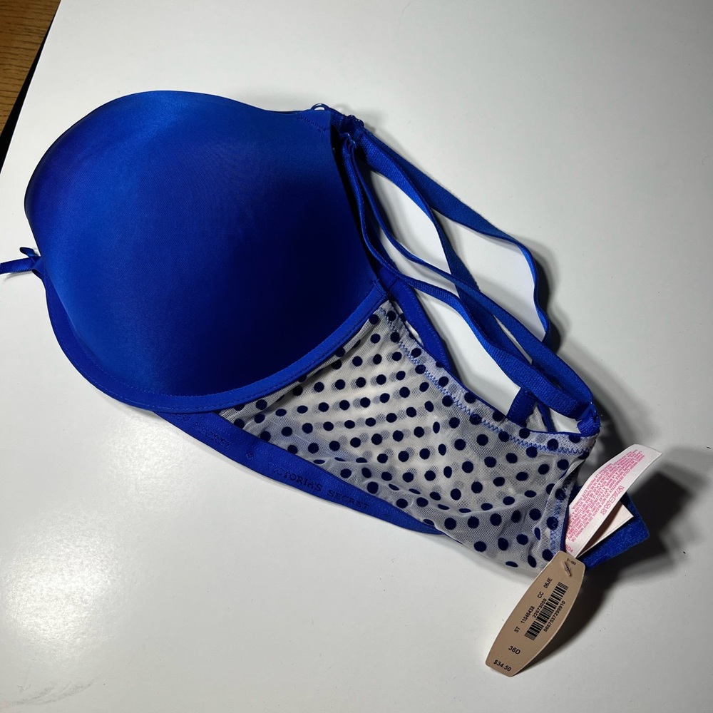 Victoria Secret NWT 36D Push Up with Underwire